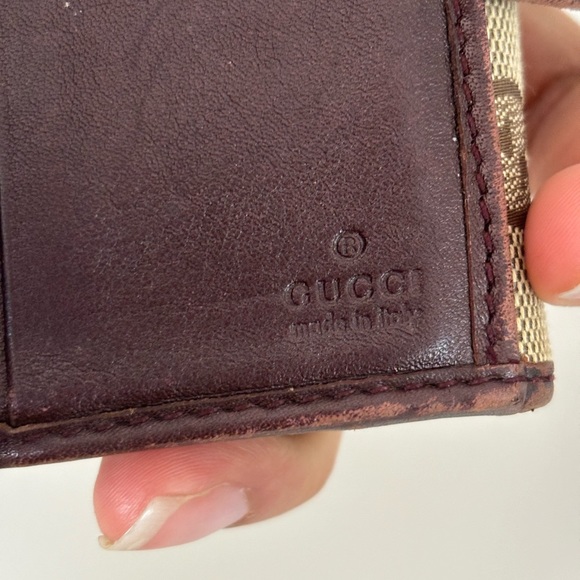 Gucci Compact GG Wallet - Picture 4 of 10